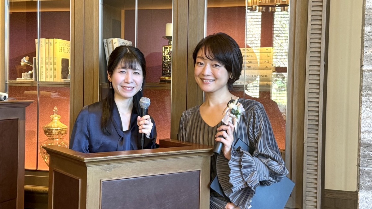 バイリンガル司会、多言語を生かして